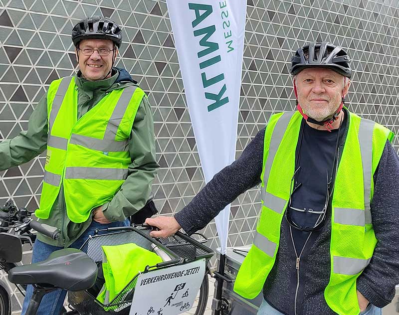Edwin vom Klimatreff Messestadt Riem und Sven nehmen ab Messestadt Ost an der Sternfahrt Teil.